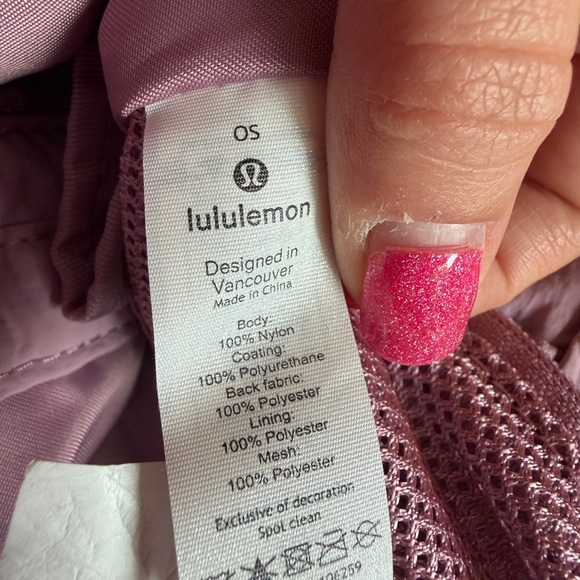 Lululemon on my level pink bag - Picture 9 of 10